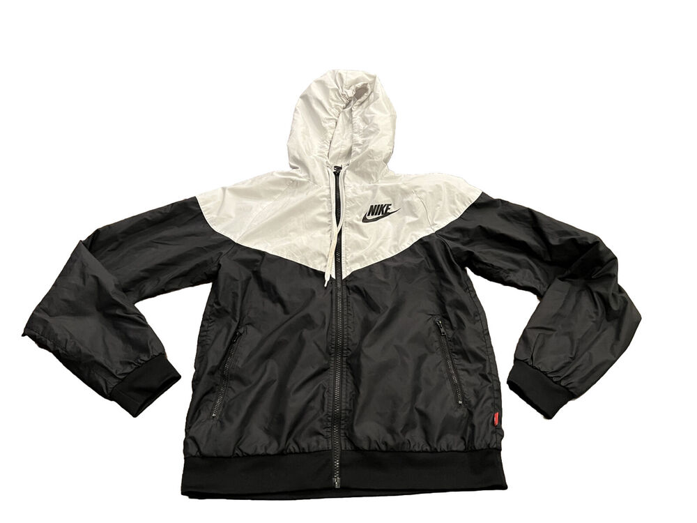 Nike Womens Sportswear Black White Windrunner Jacket Size XS CN6910-011 $100